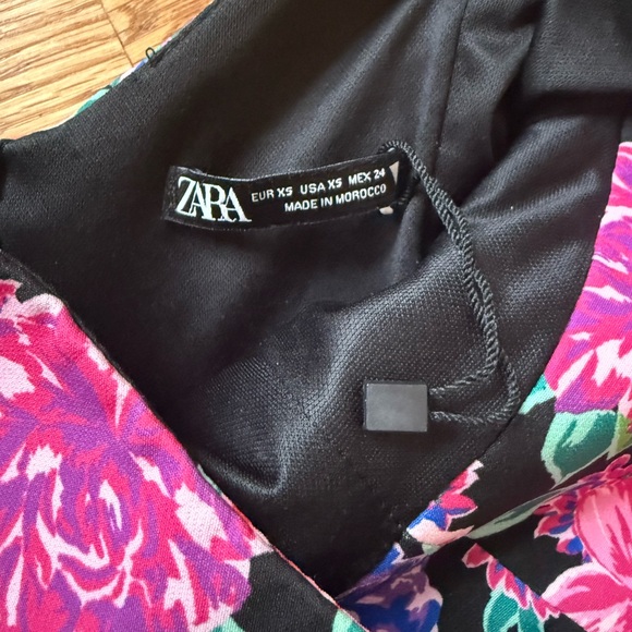 Zara Floral Mini Dress - Picture 5 of 5